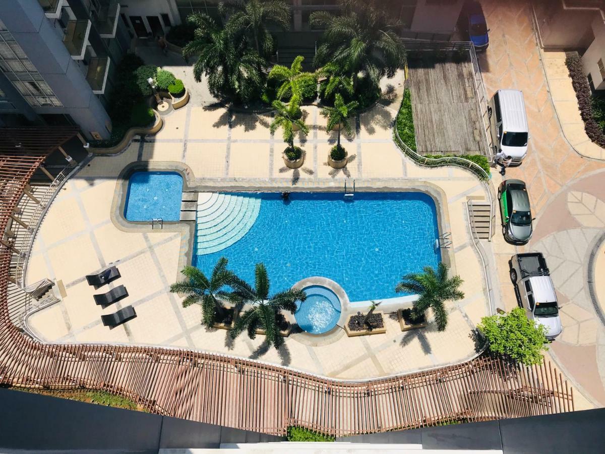 One Palm Tree Villas Across Naia-T3 มะนิลา ภายนอก รูปภาพ